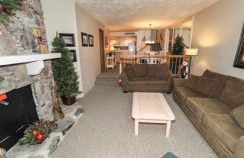 Seven Springs Condo | Seven Springs Meadowridge 2 Bedroom Standard Condo with Mountain Views by RedAwning