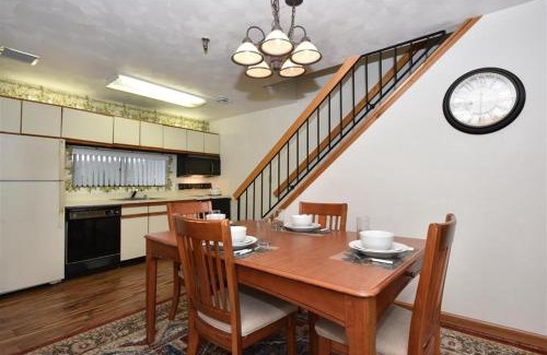 Seven Springs Apartment | Seven Springs Stoneridge 3 Bedroom & Loft Standard Condo, walking distance to slopes! condo