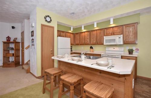Seven Springs Apartment | Seven Springs Woodridge 4 Bedroom Premium Condo, Mountain Views! condo