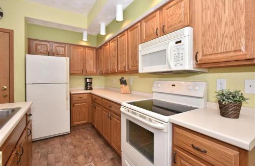 Seven Springs Apartment | Seven Springs Woodridge 4 Bedroom Premium Condo, Mountain Views! condo