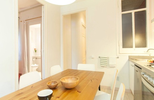 La Sagrada Familia Apartment | SF An apartment 300 meters from the Sagrada Familia temple - FREE WIFI