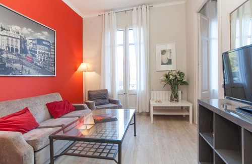 La Sagrada Familia Apartment | SF An apartment 300 meters from the Sagrada Familia temple - FREE WIFI