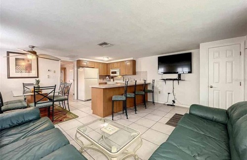 Port Richey Villa | SF Kick back and Relax at Leisure Beach
