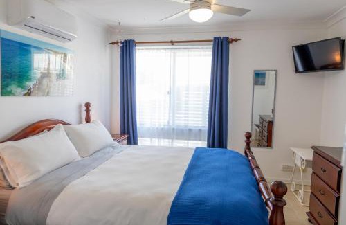 Yanchep House | Shabby Chic Shack - 2 bedroom Beach Cottage