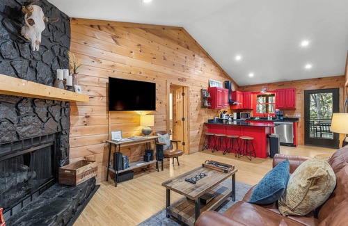 Sautee Nacoochee Cabin | Shadows Nest - 3rd Night Free! See Details Below.