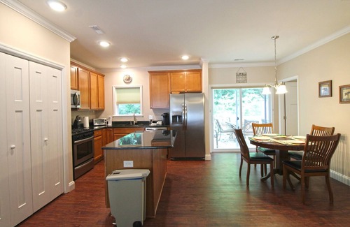 Bryson City Cabin | Shady Getaway- Bryson Village
