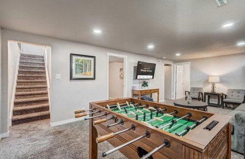 Colorado Springs House | Shady Grove Family Home w Foosball Walk to OCC