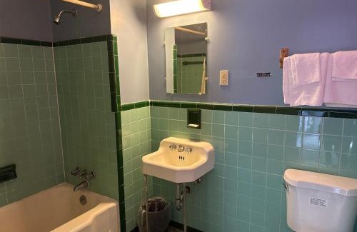 Ashland Hotel | Shady Grove Motel