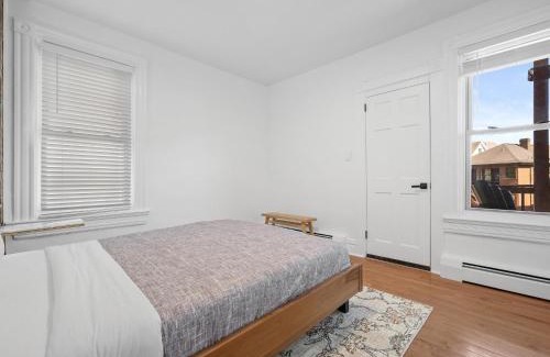 Shadyside Apartment | Shadyside, Pittsburgh, Modern and Cozy 1 Bedroom Unit3 with Free Parking