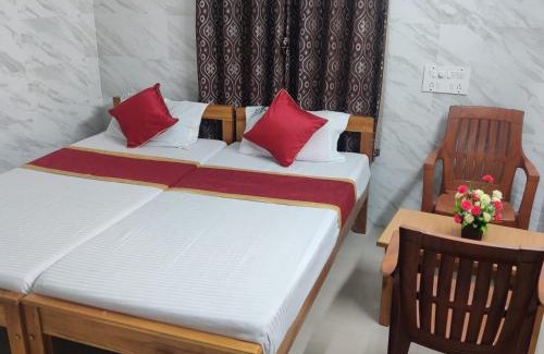 Murudeshwara Hotel | Shaktisha Paradise