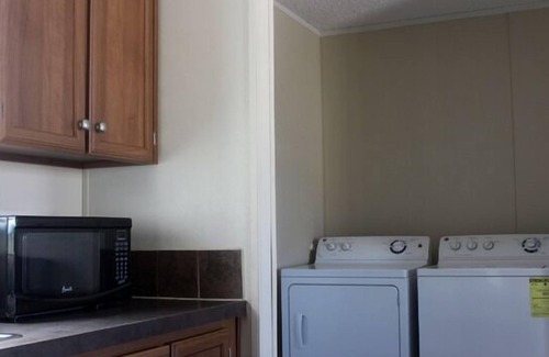 Pleasanton Hotel | Shale Lodge Pleasanton