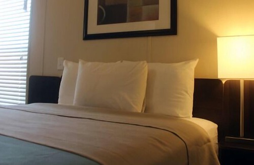 Pleasanton Hotel | Shale Lodge Pleasanton