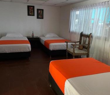 Neira House | Shalom