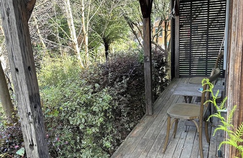Kimbolton House | Shambhala Cosy Kimbolton Tiny house and gardens
