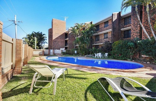 Alexandra Headland Apartment | Shandelle Unit 6 - Superior Ocean Views!