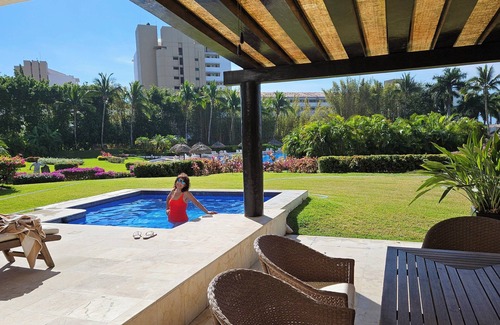 Marina Vallarta Condo | Shangri-La Condo: Spacious Ground-Floor Villa, Patio to Pool/Garden/Restaurant