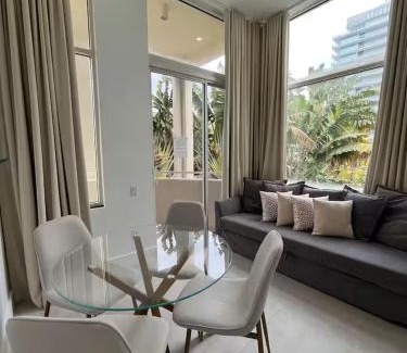 South of Fifth Apartment | Shaomi South Beach