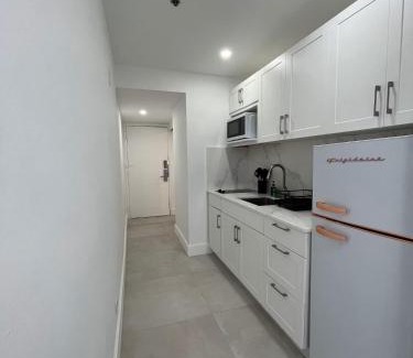 South of Fifth Apartment | Shaomi South Beach