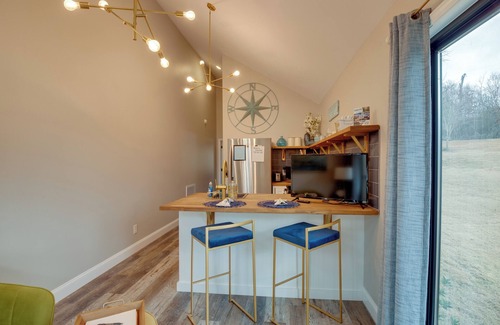 Guntersville Apartment | Shared Boat Dock: Lake Guntersville Hideaway!