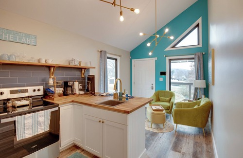 Guntersville Apartment | Shared Boat Dock: Lake Guntersville Hideaway!