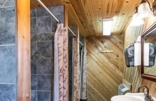 Neillsville Cottage | Shared bunkhouse with individual private rooms with separate toilets and showers for men and women