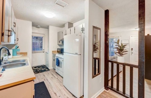 Gunter Afs House | Shared Travel Professional Housing Near Hospitals, AFB, Walking Trail & More!