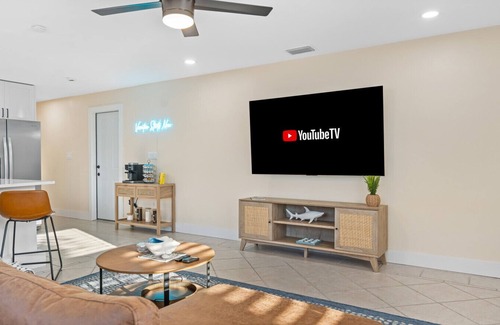 Cocoa Beach Apartment | Shark Tank Cocoa Beach 4 2BR Units 8BR Total Each Sleeps 5 Walk to Beach