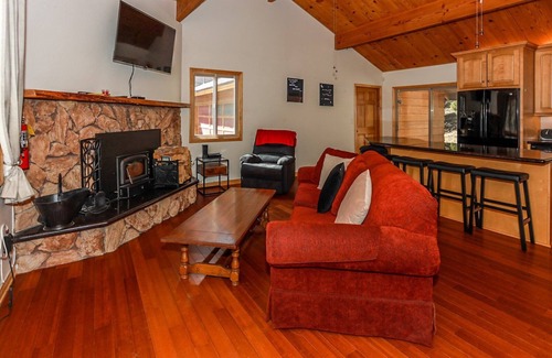 Whispering Forest Cabin | Shasta Mountain Cabin#1916