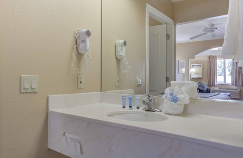 Burney Hotel | Shasta Pines Motel & Suites