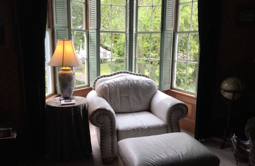 Ferndale Bed & Breakfast | Shaw House Inn