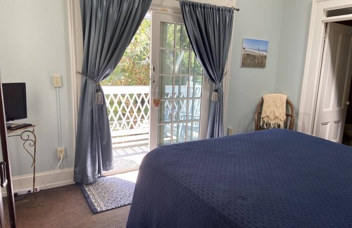Ferndale Bed & Breakfast | Shaw House Inn