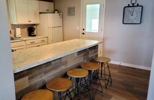 Shawano Cottage | Shawano Lake Cottage. Great Beach. Directly on the Lake