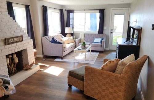 Shawano Cottage | Shawano Lake Cottage. Great Beach. Directly on the Lake