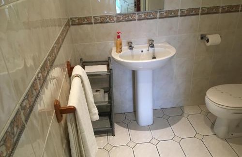 Chapelhall Bed & Breakfast | Shawlee Cottage