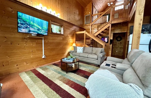 Marion House | Shawnee Overlook - Home + 2 Cabins