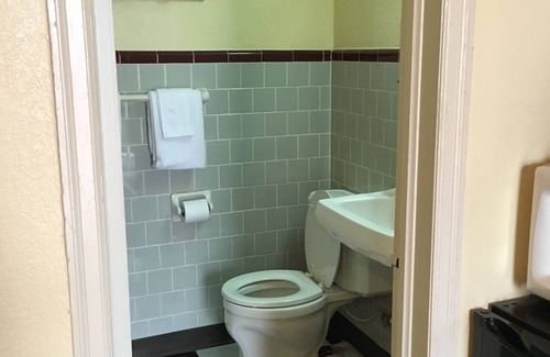 Savannah Hotel | Shaws Komfort Motel