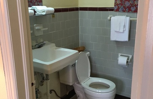 Savannah Hotel | Shaws Komfort Motel