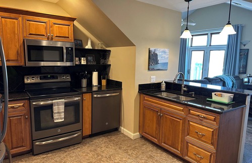 Sheboygan Condo | Sheboygan Waterfront 3 Bedroom 2.5 Bathroom Home
