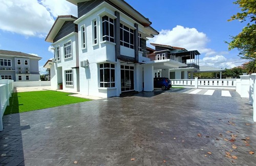 Kuala Terengganu House | Sheea Homestay Kuala Terengganu, Swimming Pool, 5 Bedrooms