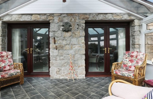 Penryn Cottage | SHEILA'S COTTAGE, pet friendly, with open fire in Penryn