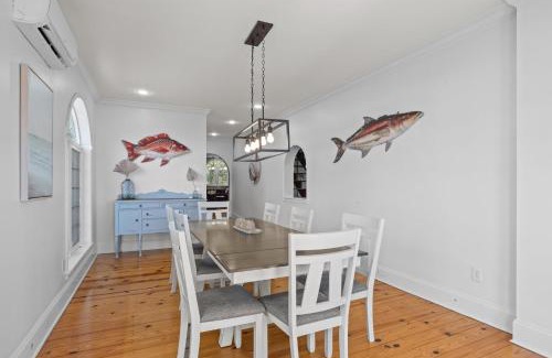 Sealevel House | Shell Hill house Waterfront, kayaks, grill, pier