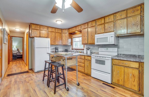 Shell Knob House | Shell Knob Home w/Fire Pit, Near Table Rock Lake!