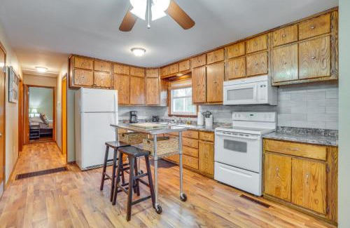 Shell Knob House | Shell Knob Home with Fire Pit, Near Table Rock Lake!