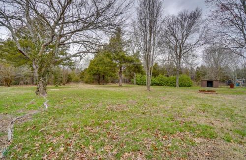 Shell Knob House | Shell Knob Home with Fire Pit, Near Table Rock Lake!