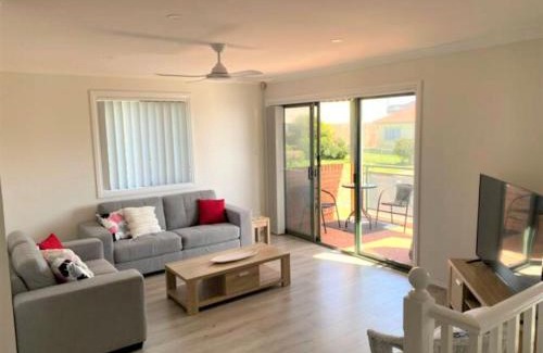 Shellharbour House | Shellharbour Beach Daze
