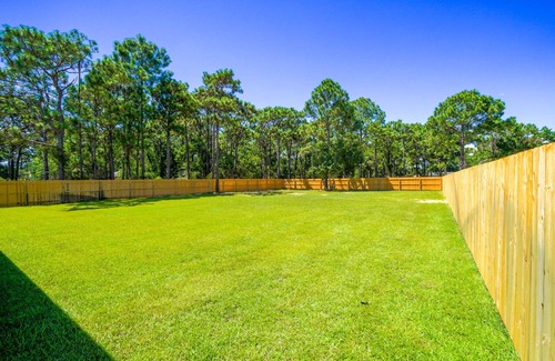 Navarre House | Shelluva Good Time - 3 King Beds 8 Min to Beach