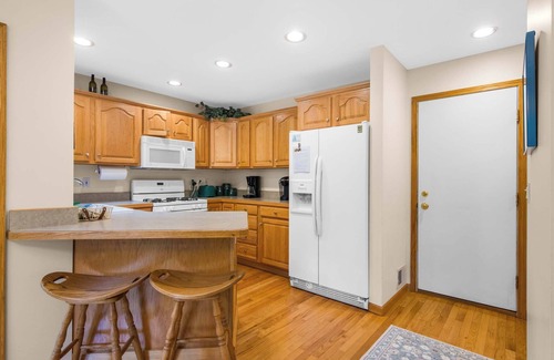 Rapid City House | Shellway Cottage | Walk to Torch Lake