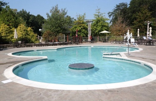 Gordonsville Condo | Shenandoah Crossing™ - Spacious 1 Bedroom Yurt