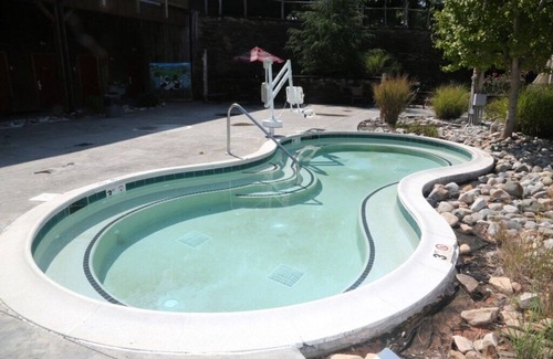 Gordonsville Condo | Shenandoah Crossing™ - Spacious 1 Bedroom Yurt