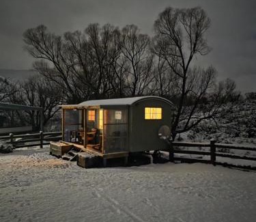 Burkes Pass House | Shepherds Hut Gateway to Tekapo and the MacKenzie District